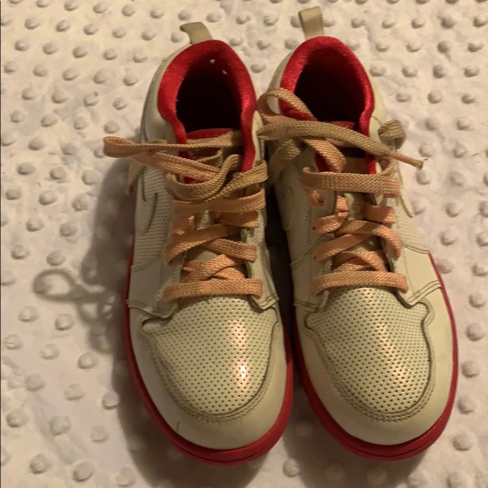 *Authentic* Jordan retro 1’s